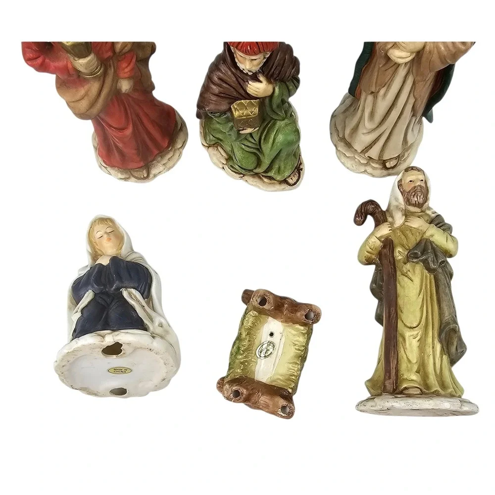 Vintage Porcelain‎ Nativity Set 8 Piece Christmas Holiday Decoration